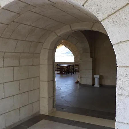 Castle هيماري