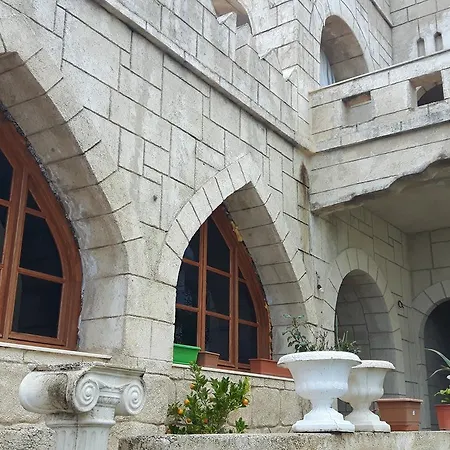 Hotel Castle