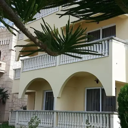 Hotel Castle Himare